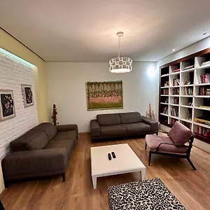 center-apartment-easy.hotels-in-tirana.com/